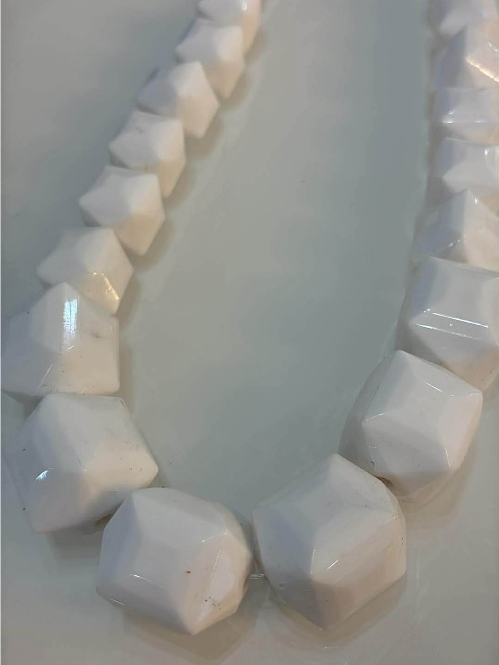 Elegant White Geometric Bead Necklace - Women Jewelry - Picture 3 of 4